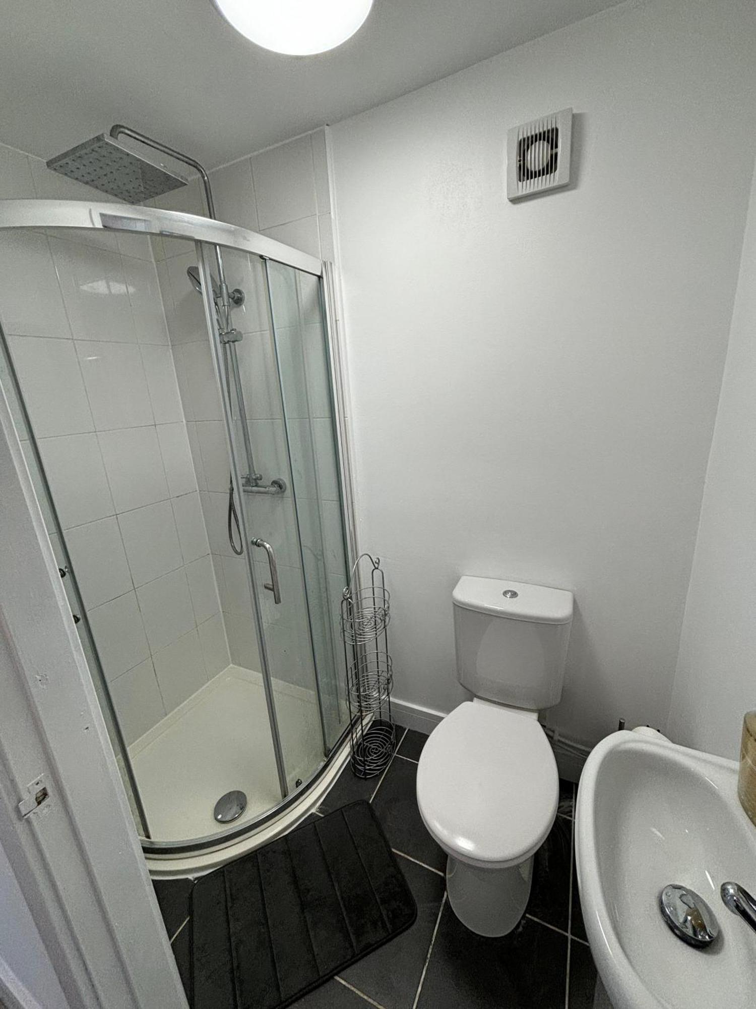 Modern & Cozy Gem - 10Min To City Center - Parking 约克 外观 照片